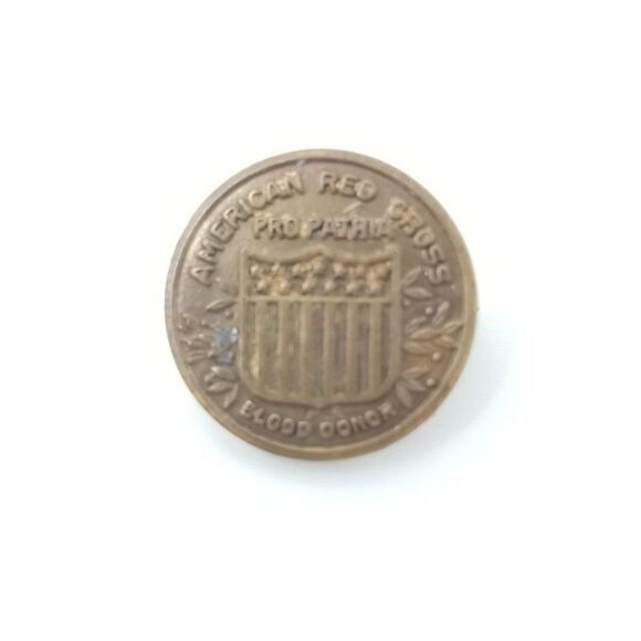 Vintage American Red Cross Blood Donor Lapel Pin Brooch, Estate - Picture 1 of 5